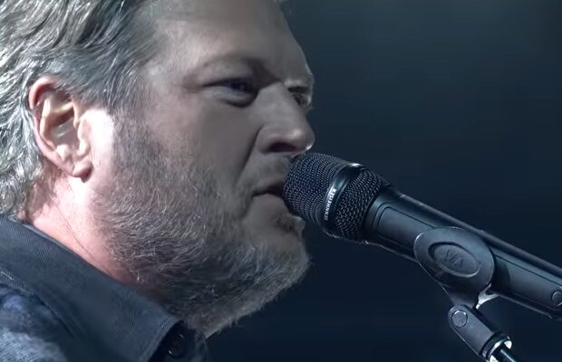 Blake Shelton Invites 6 Year Old Awaiting A Heart Transplant On Stage for a Duet